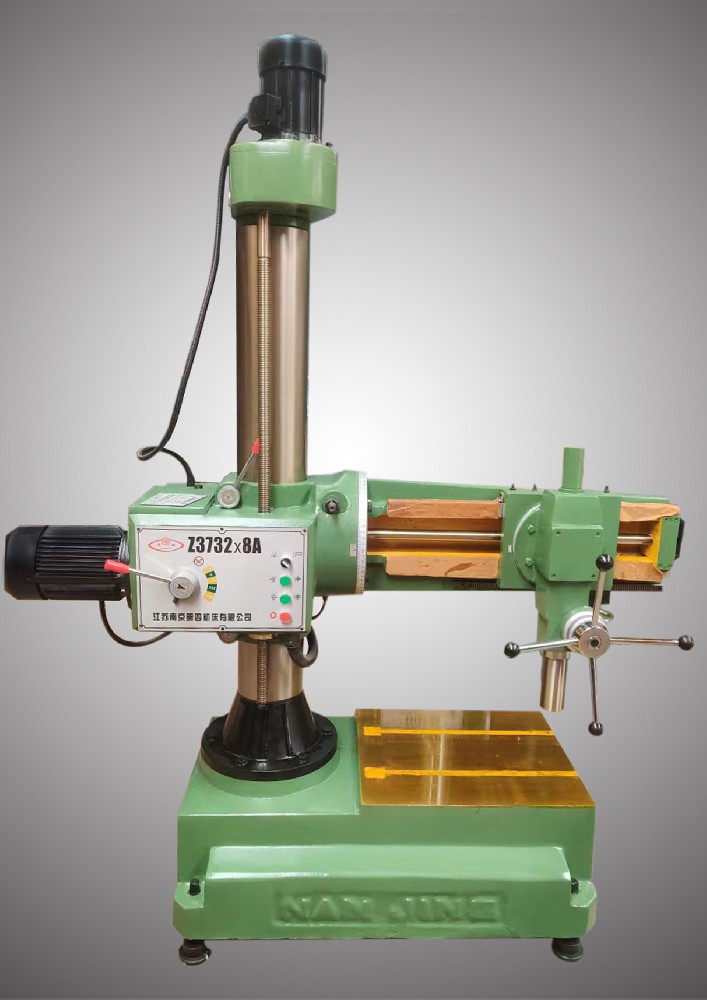 Z3732×8A型萬向搖臂鉆床""